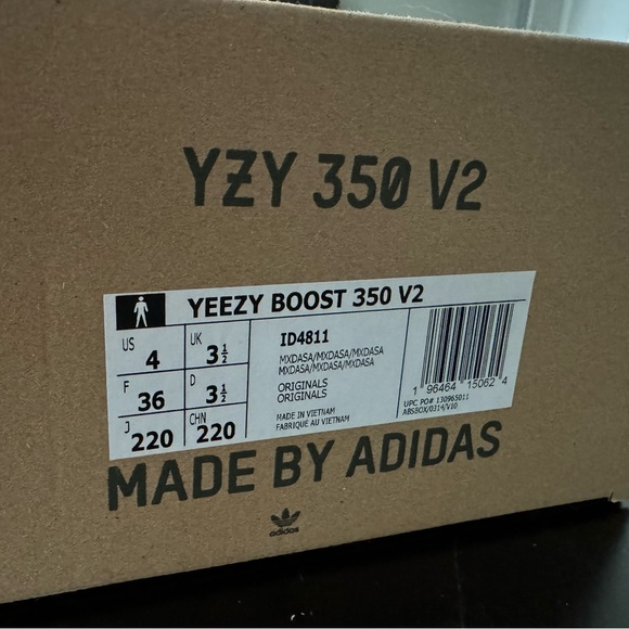 YEEZY BOOST 350 V2 M4/W5.5 - Picture 5 of 5